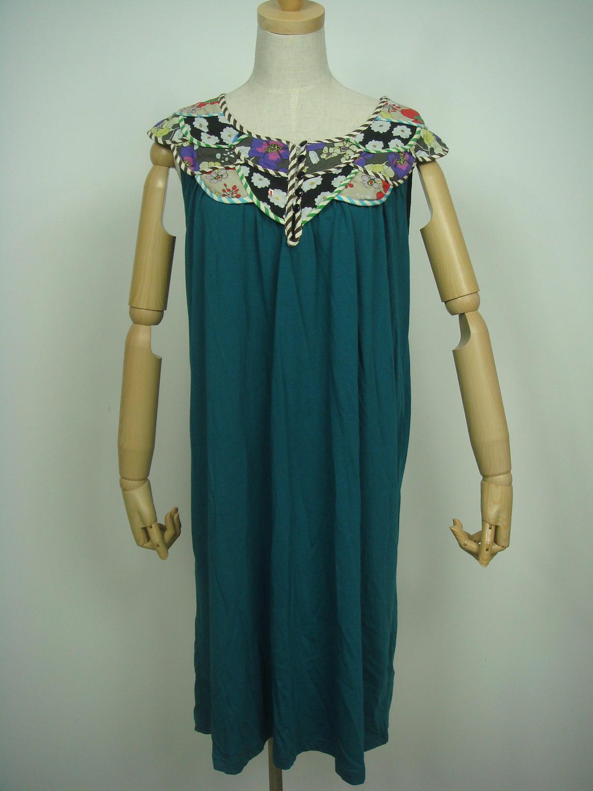 Women's dress