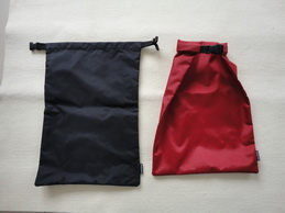 SEALING POUCH