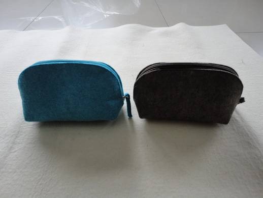 COSMETIC BAG